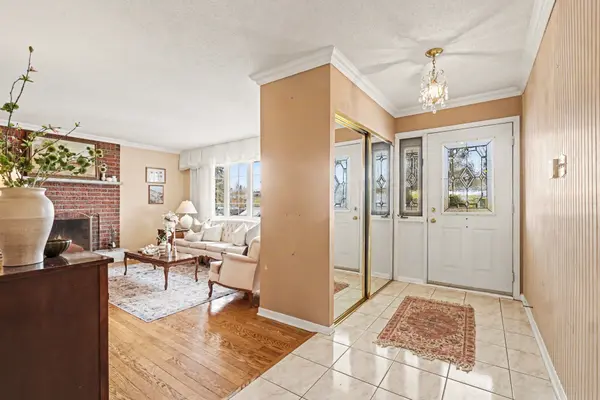 50 Higwood DR, Cityview - Parkwoods Hills - Rideau Shore, ON K2E 5L1