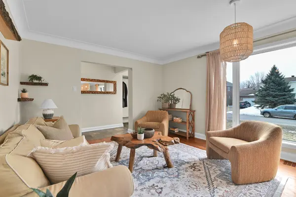 57 Palsen ST, Meadowlands - Crestview And Area, ON K2G 2W3