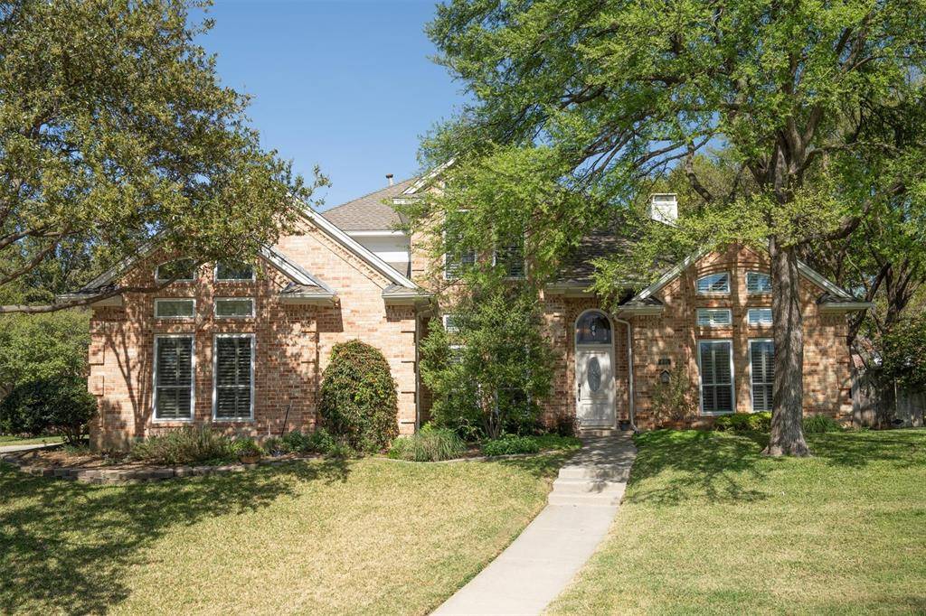 405 Leigh Court, Highland Village, TX 75077
