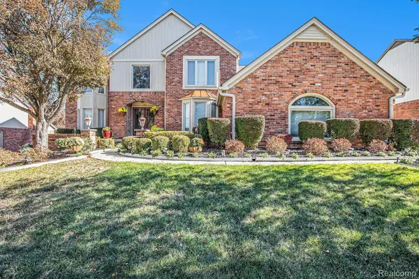 1941 Mapleridge RD, Rochester Hills, MI 48309