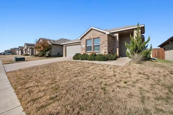 10446 Fort Clark Trail, Crowley, TX 76036