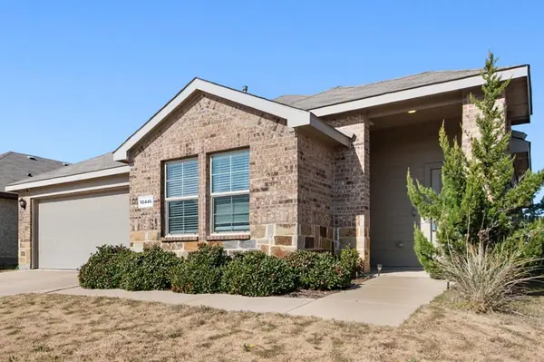 10446 Fort Clark Trail, Crowley, TX 76036