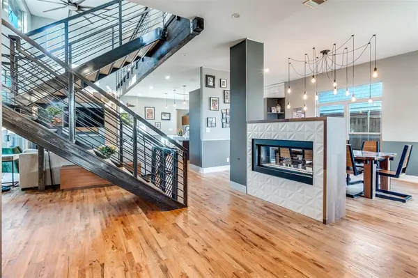 8915 Stanwood Drive, Dallas, TX 75228