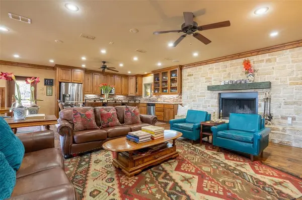 1904 Floyd Road, Weatherford, TX 76087