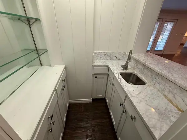 6121 Preston Haven Drive, Dallas, TX 75230