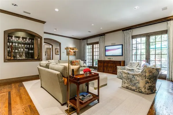 4438 Arcady Avenue, Highland Park, TX 75205