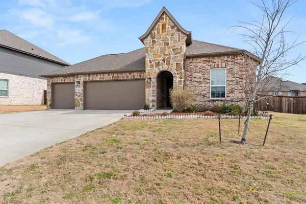 5823 Heatherwood Loop, Sachse, TX 75048