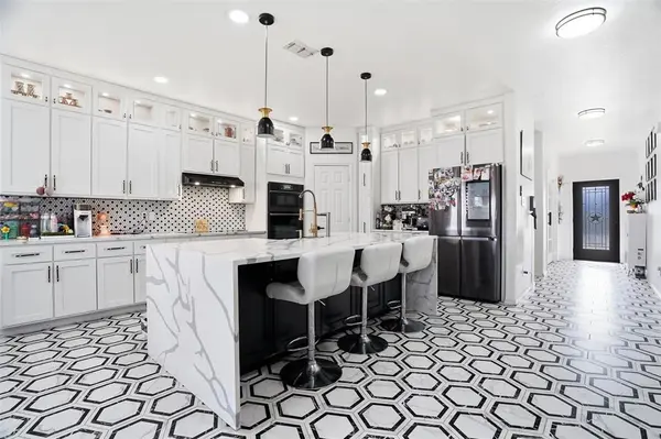 2337 Buelingo Lane, Fort Worth, TX 76131