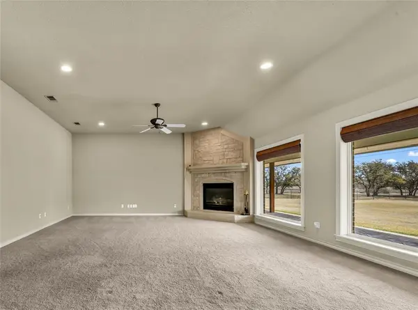 136 Arapahoe Ridge, Weatherford, TX 76087