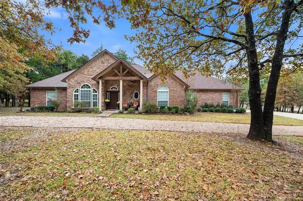 403 Arrowhead Point, Kerens, TX 75144