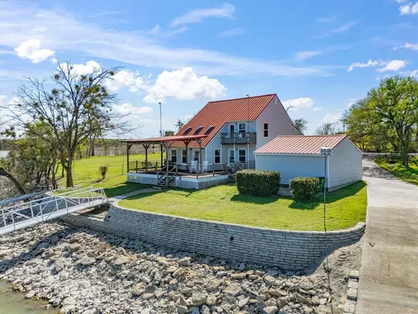 707 Marco Drive, Runaway Bay, TX 76426