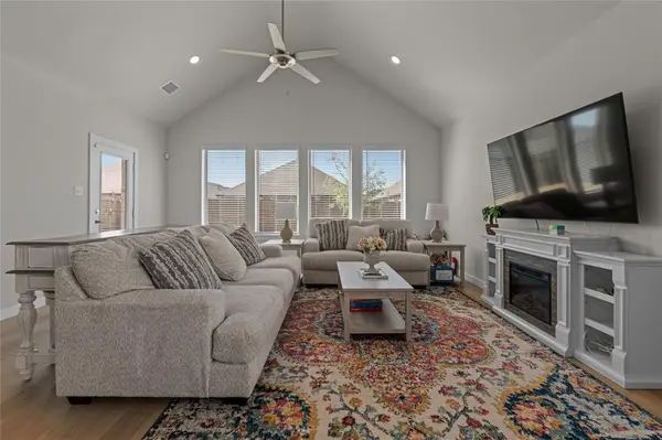 576 Silver Springs Lane, Lavon, TX 75166