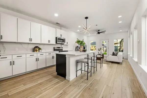 2230 Hooper Street, Dallas, TX 75215