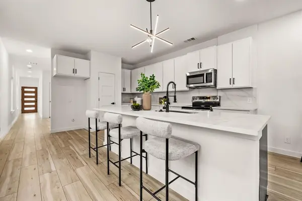 2230 Hooper Street, Dallas, TX 75215