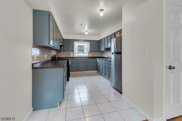 58 1St St #2, Newark City, NJ 07107