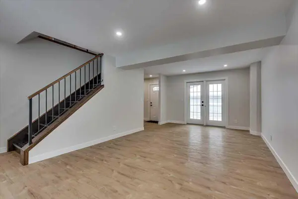 5302 42 AVE, Red Deer, AB T4N 3A4