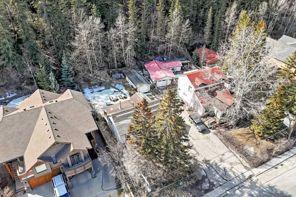 231 Three Sisters DR, Canmore, AB T1W 2M4