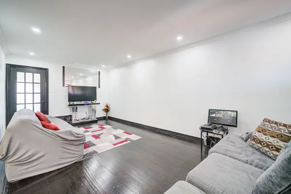 1648 Pepperwood Gate, Pickering, ON L1X 2K3