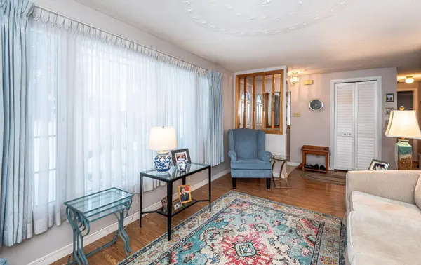 36 Weeping Willow DR, Innisfil, ON L9S 1P1