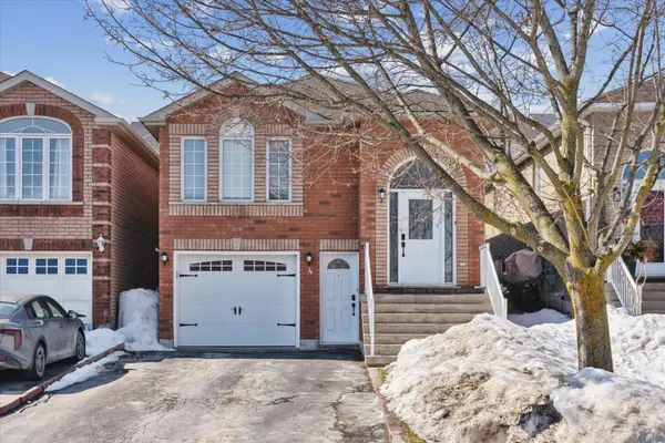 4 Smith ST, Bradford West Gwillimbury, ON L3Z 3C9