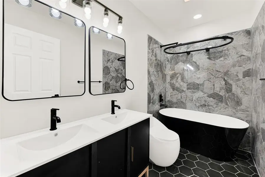 126 Sunnydale, Lewisville, TX 75067