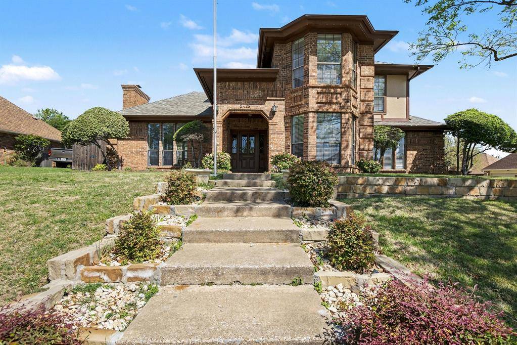 2428 Stonegate Drive N, Bedford, TX 76021