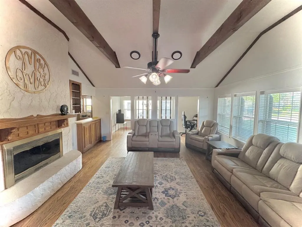 1109 Simpson Terrace, Bedford, TX 76021