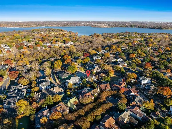 7004 Irongate Lane, Dallas, TX 75214