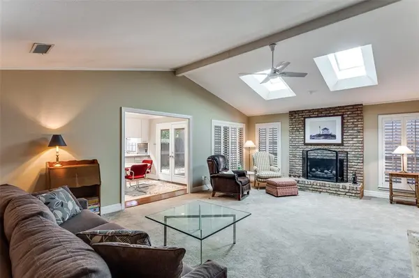 4309 Hartwood Circle, Fort Worth, TX 76109