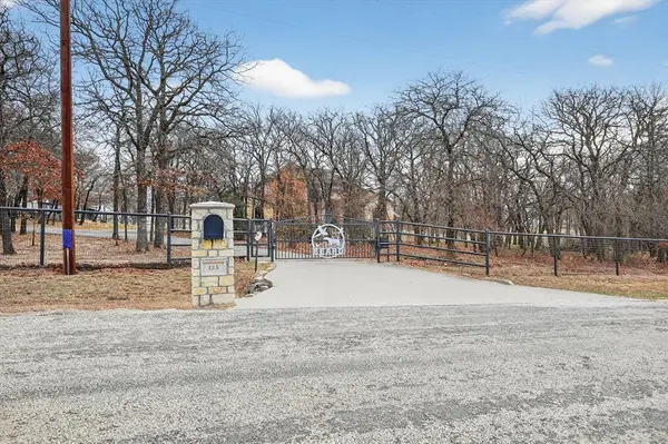 125 River Rock Court, Poolville, TX 76487