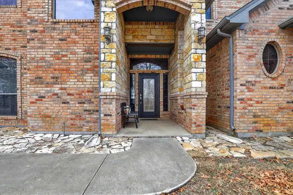 125 River Rock Court, Poolville, TX 76487