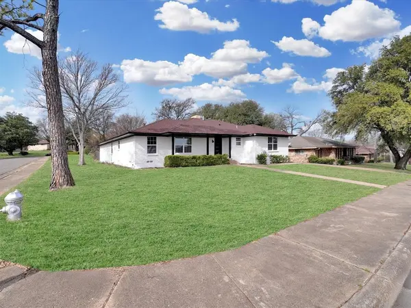 3027 Scenic Circle, Dallas, TX 75216