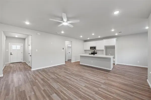 711 N College Street, West, TX 76691