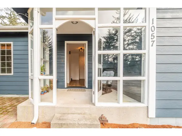 1057 4th ST SE, Bandon, OR 97411