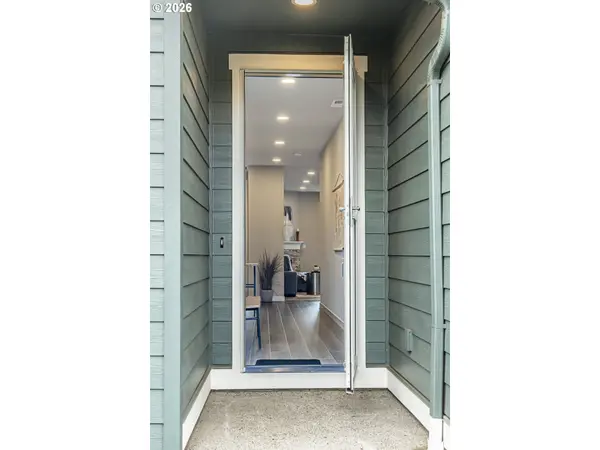 10705 NE 99TH AVE, Vancouver, WA 98662