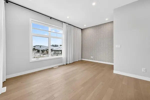 591 Mahogany RD SE, Calgary, AB T3M 3Y3