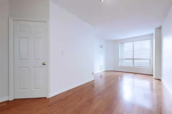 55 Bloor ST E #807, Toronto C08, ON M4W 3W6