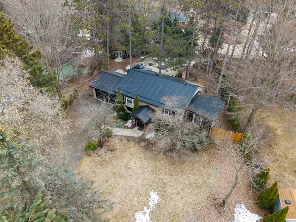 19 Pine Park BLVD, Adjala-tosorontio, ON L0M 1J0