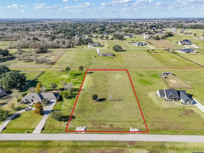 702 Comanche Trail Drive, Brazoria, TX 77583