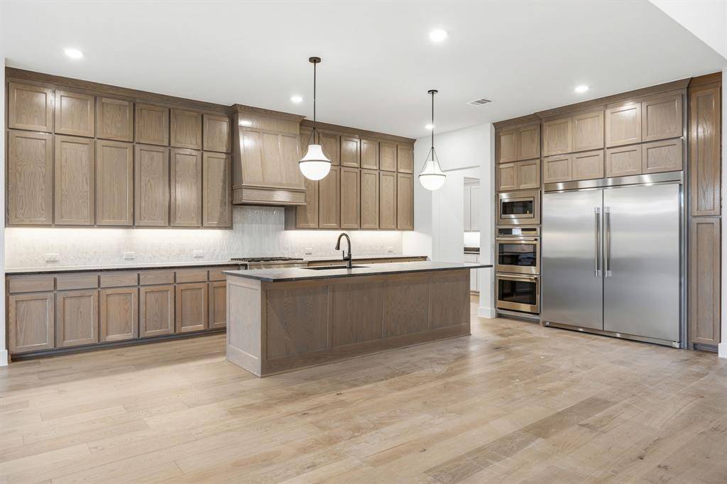 1201 Arbor Creek Drive, Lakewood Village, TX 75068