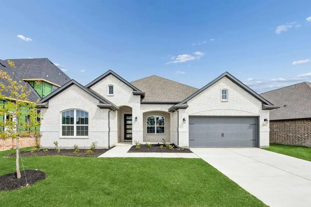 625 Majestic Oak Lane, Waxahachie, TX 75165