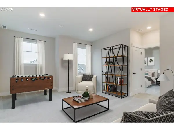 1196 SE 18th AVE, Canby, OR 97013