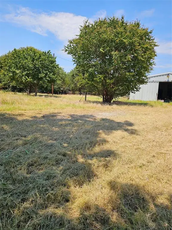 319 County Road 4868, Boyd, TX 76023