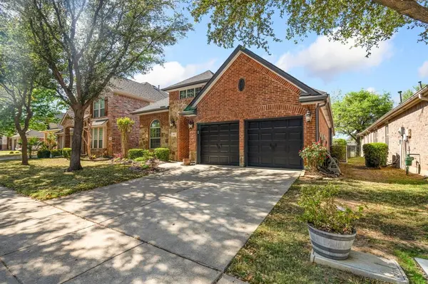 1301 Meadows Avenue, Lantana, TX 76226