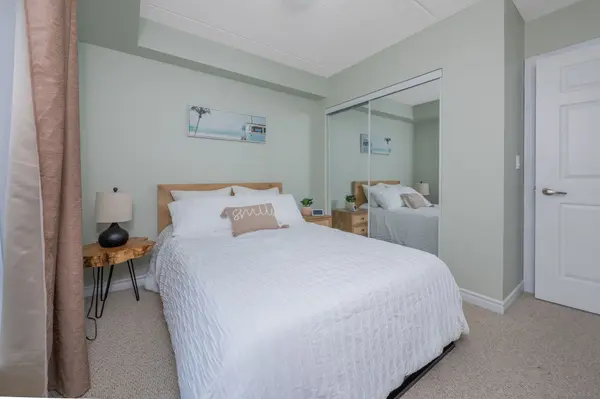 43 Goodwin DR #109, Guelph, ON N1L 0E8