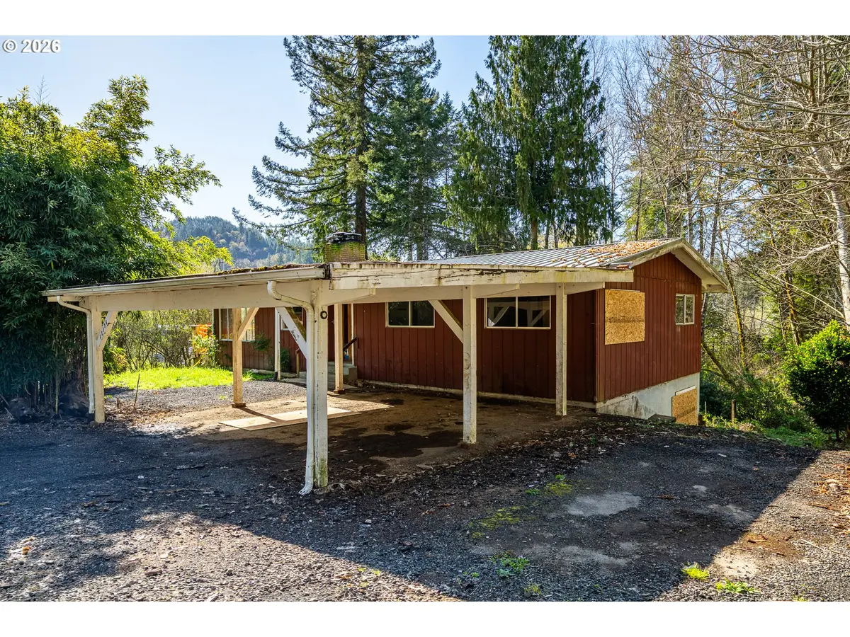 11736 ORCHARD AVE, Mapleton, OR 97453