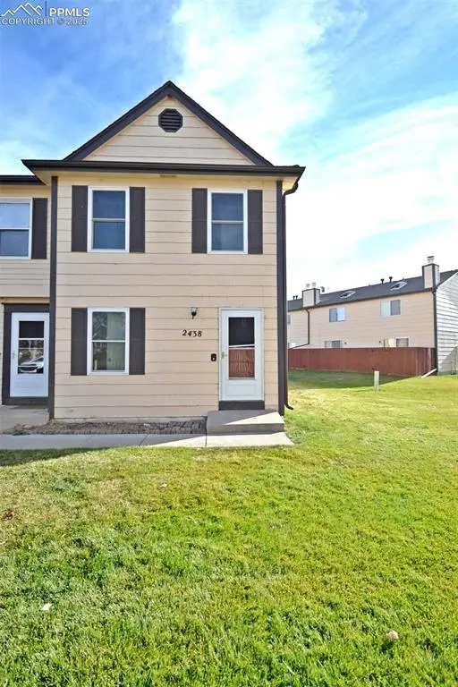 2438 Lexington Village LN, Colorado Springs, CO 80916