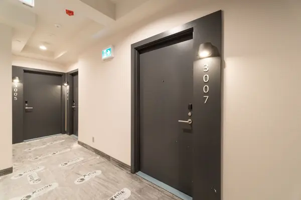 180 Front ST E #3007, Toronto C08, ON M5A 0A9