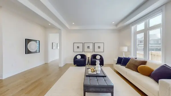 21 Fair Winds LN, East Gwillimbury, ON L9N 0V5