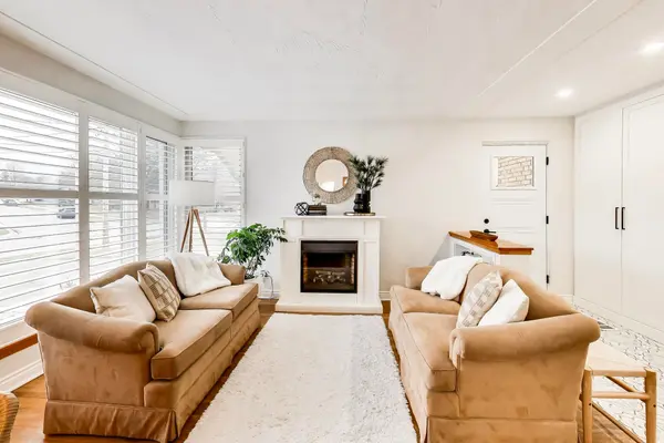 214 Riverplace CRES, Milton, ON L9T 1W5